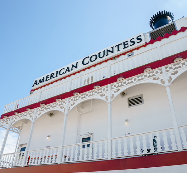 Meet the American Countess Meet the American Countess